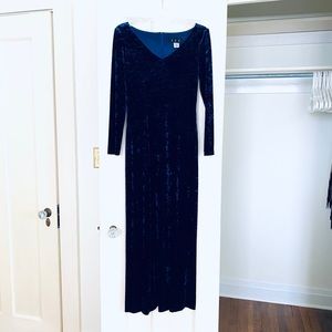 JSC Blue Crushed Velvet Long Sleeve Formal Dress